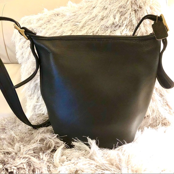 Coach Handbags - ‼️🎉COACH VINTAGE HELEN LEGACY DUFFLE BAG